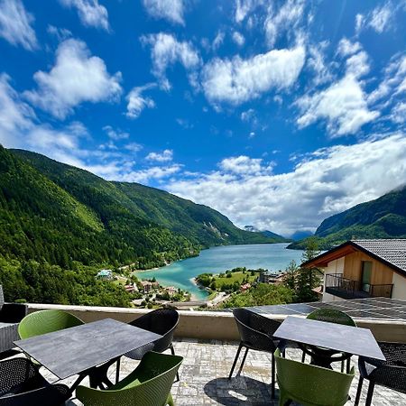 Hotel Aurora Molveno Eksteriør billede