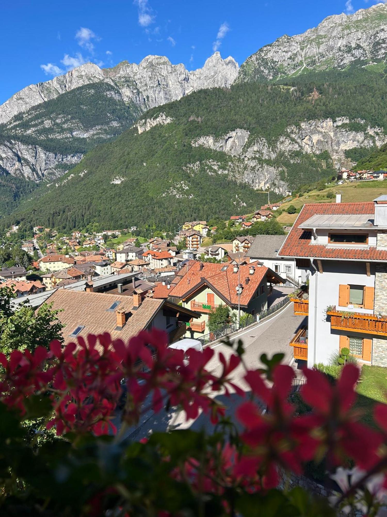 Hotel Aurora Molveno Eksteriør billede
