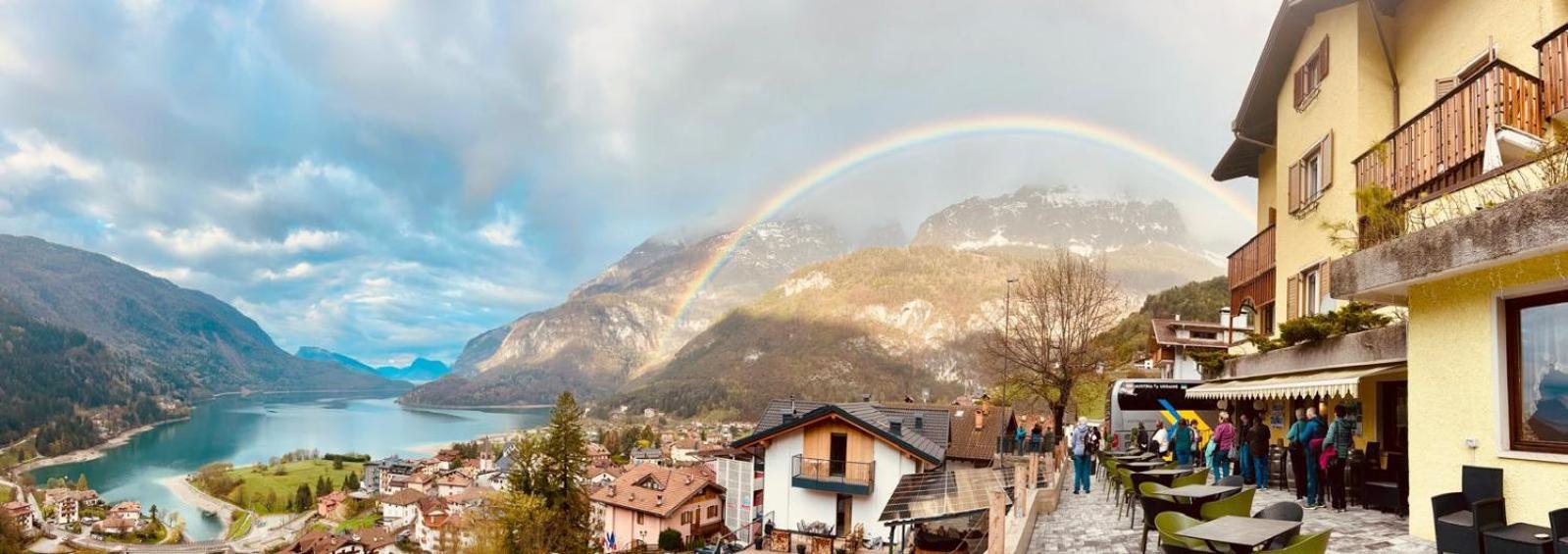 Hotel Aurora Molveno Eksteriør billede